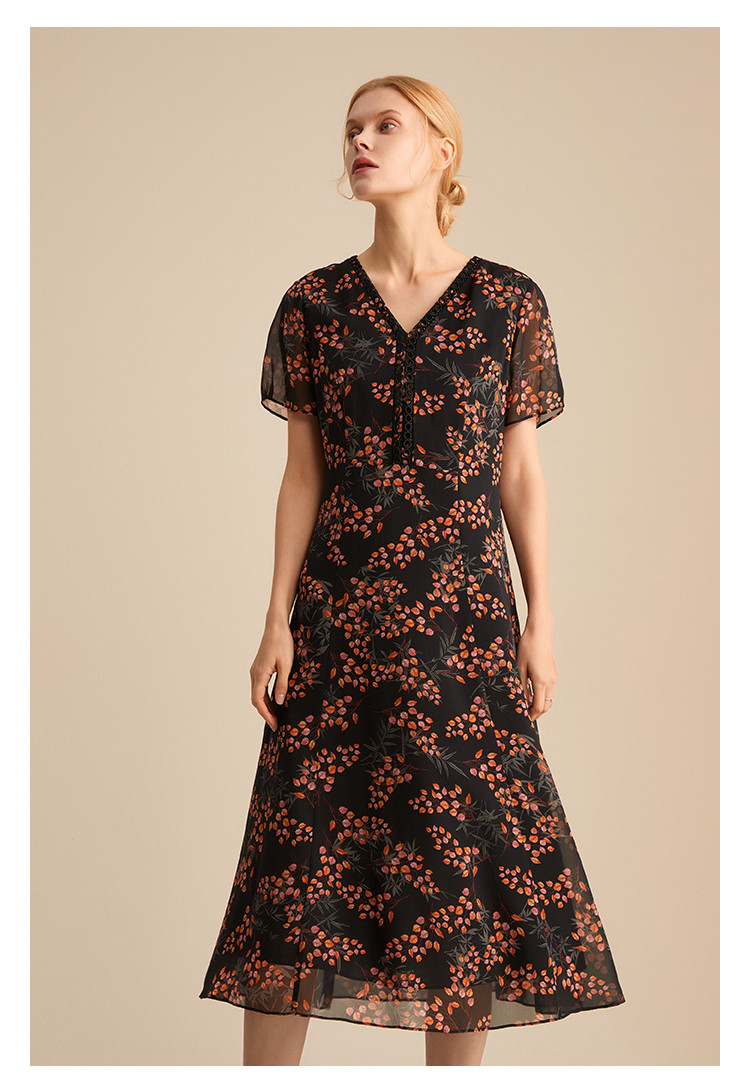 珍贝| v领真丝连衣裙2021夏季新款桑蚕丝印花中长裙薄