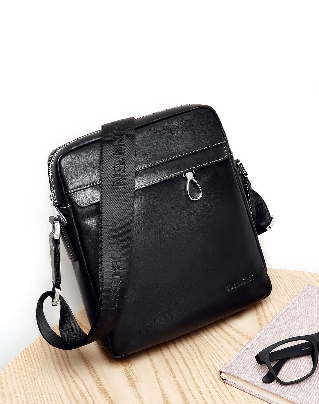 男款潮流学院风牛皮单肩斜挎包男包