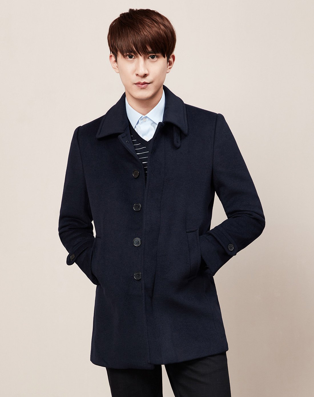 大气简约商务休闲大衣