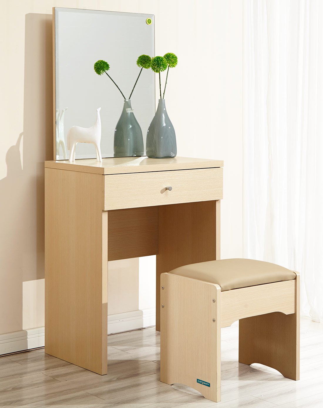 现代简约卧室环保板式梳妆台