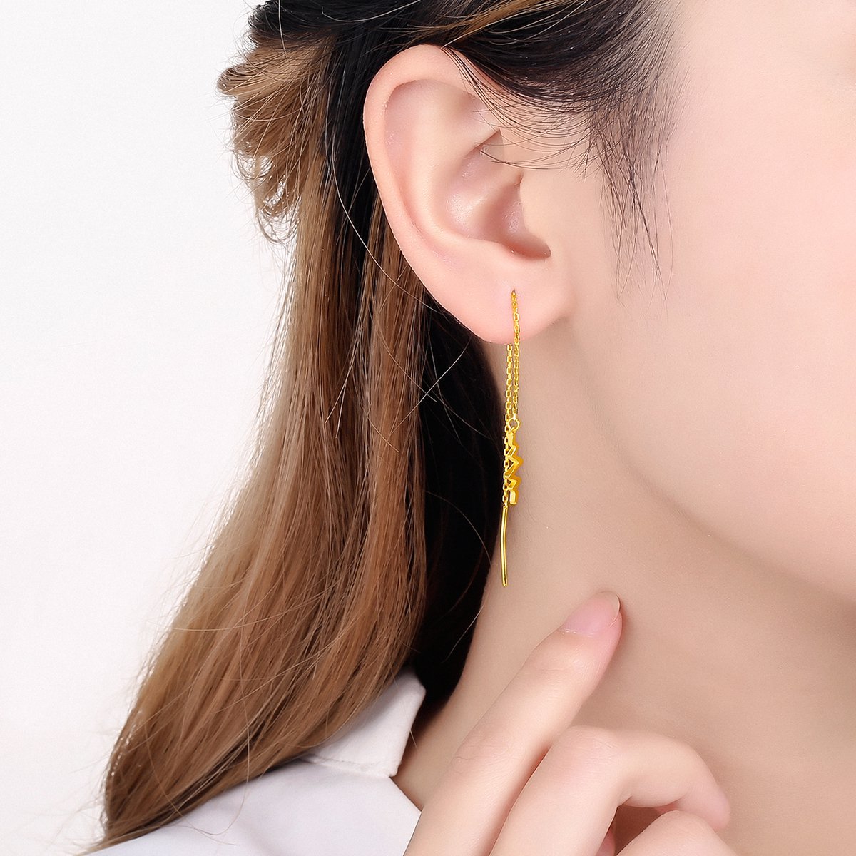 tsl谢瑞麟 黄金耳线女款简约波浪折线足金耳饰