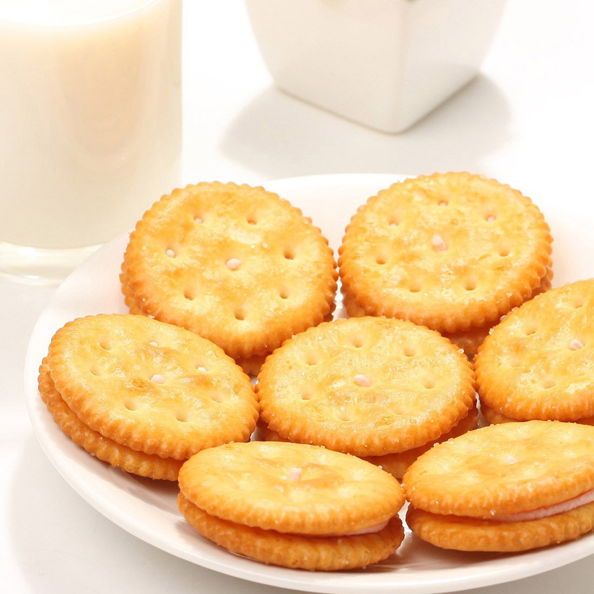 甜蜜夹心饼草莓风味540g收纳礼盒