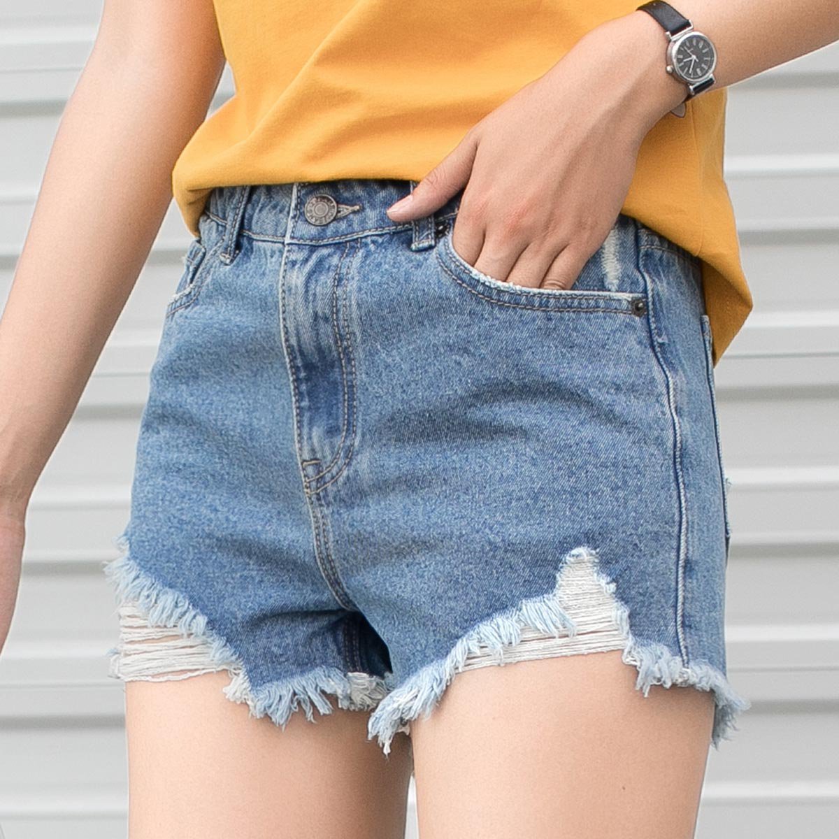 夏季新款 女士潮流磨破百搭休闲磨边牛仔超短裤牛仔裤女