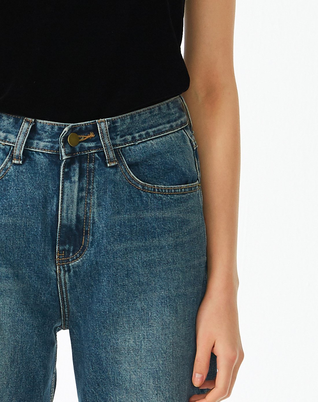 aike爱客宽松破洞牛仔裤女2018春装新款毛边直筒阔腿牛仔裤