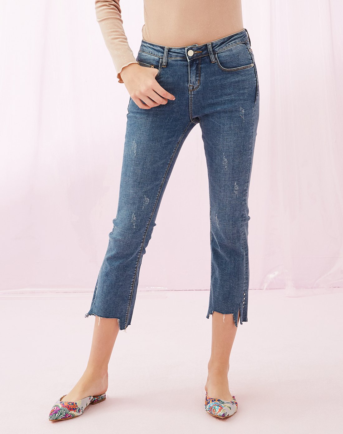 aike爱客2018蓝色不规则裤脚紧身牛仔裤女抓纹九分裤