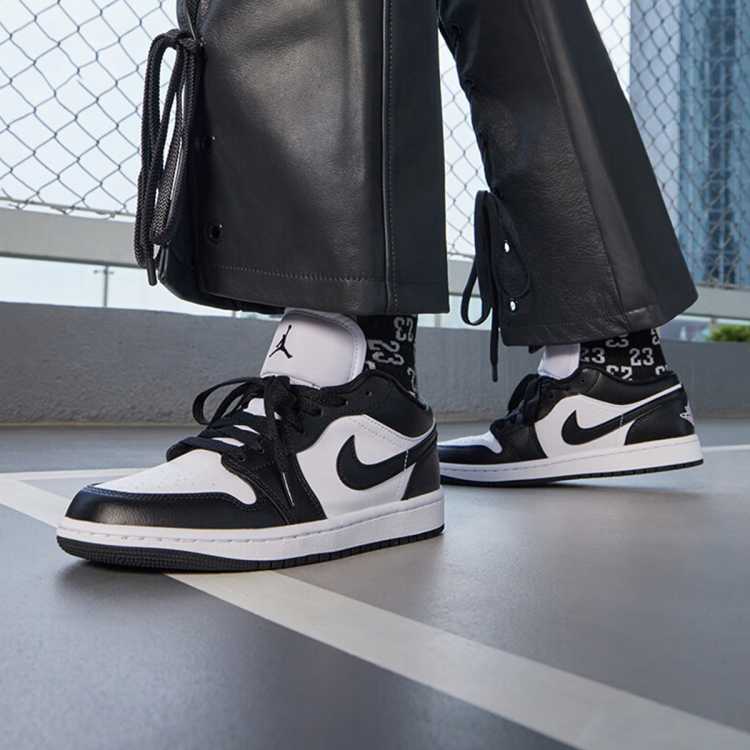Nike AIR JORDAN 1 低帮耐磨 女子篮球鞋
