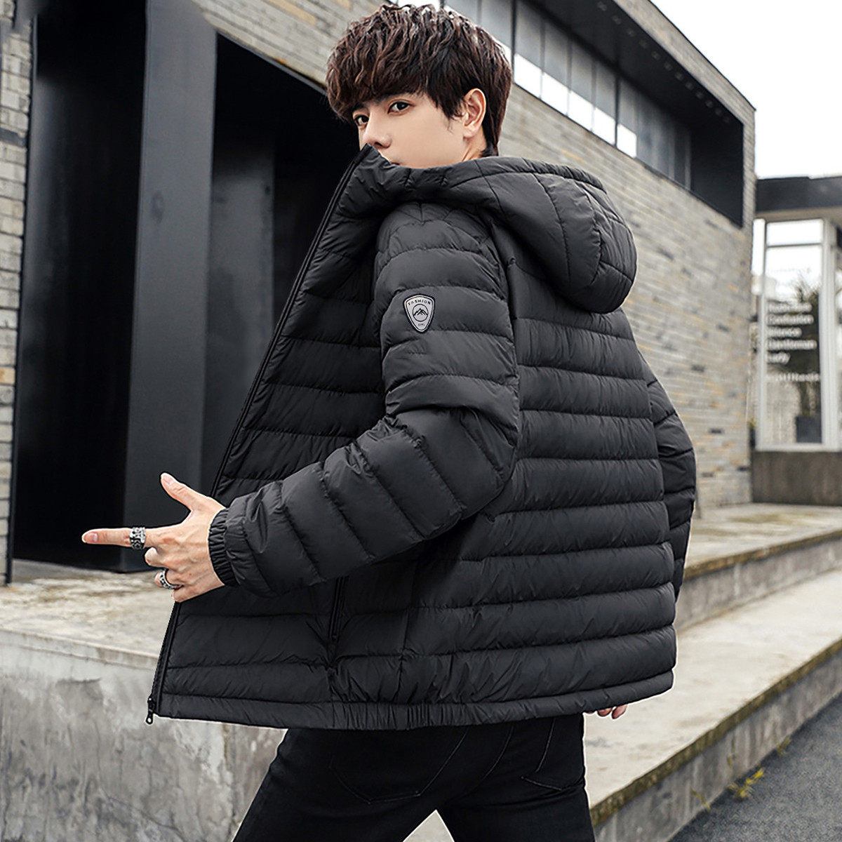 雪中飞 【连帽轻薄羽绒服】羽绒服男秋冬短款连帽轻便运动薄款冬季外套男