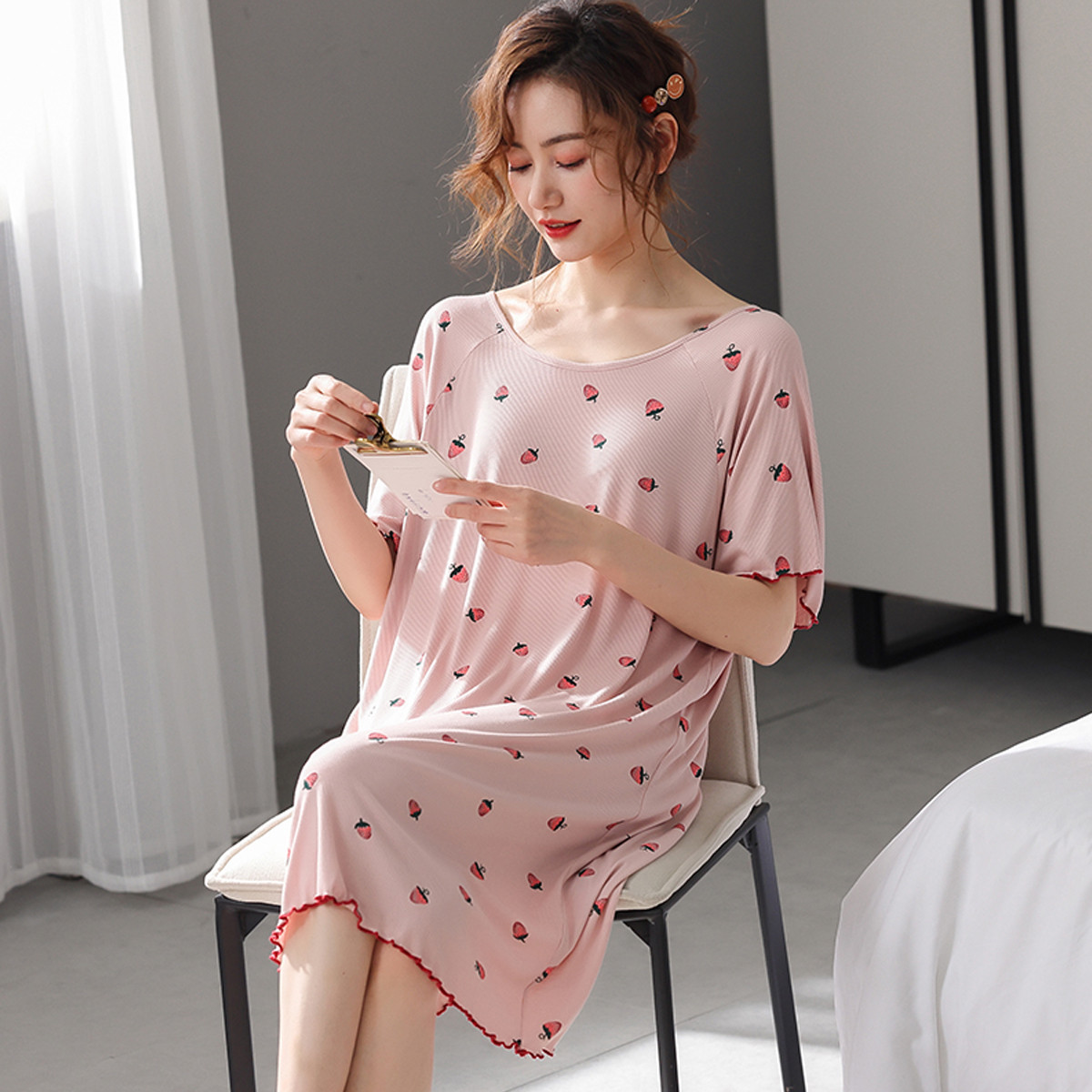 雪中飞春夏季睡裙女士性感交叉露背睡衣宽松舒适甜美女士睡裙