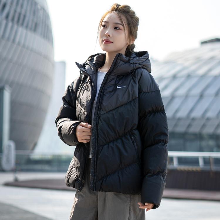 Nike (wmns) Sportswear Windrunner Storm-fit Jacket 'black'