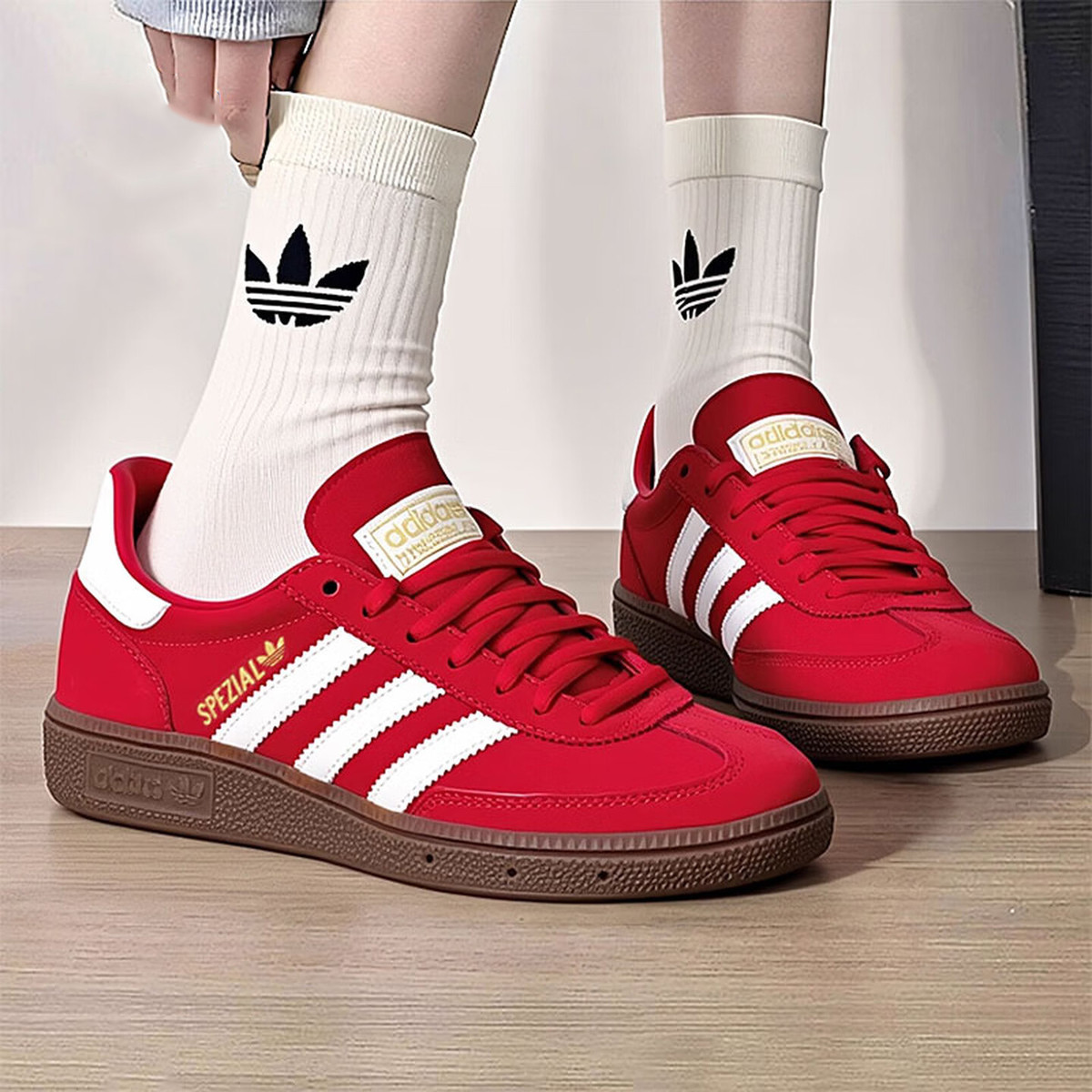 ���ϴ�˹��Ҷ�� ����� �Ͱ��˶�Ь ��ЬŮЬ ʱ�г������ʻ����ճ�ѵ����������Ь 760Ԫ