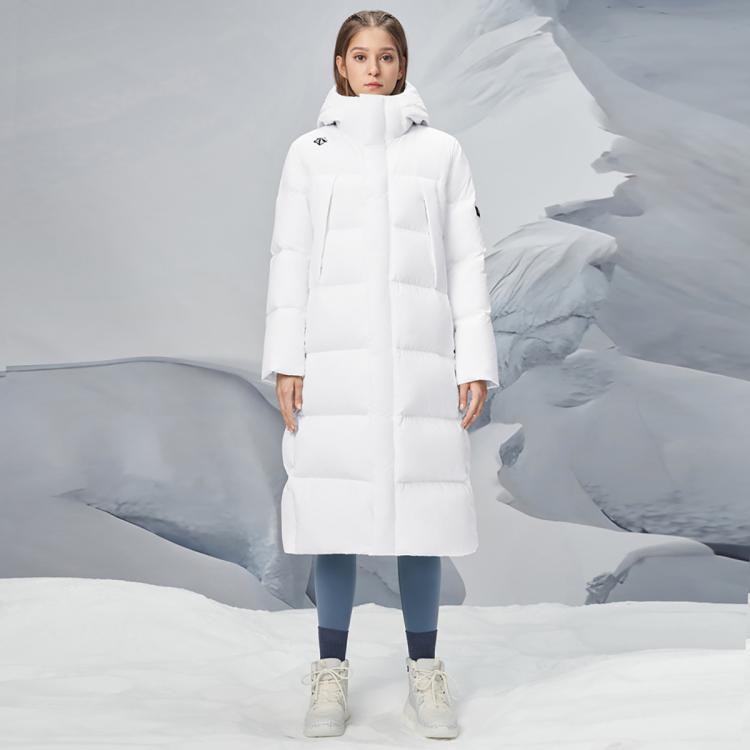 Descente 迪桑特ski Style系列运动休闲女子羽绒服 In White