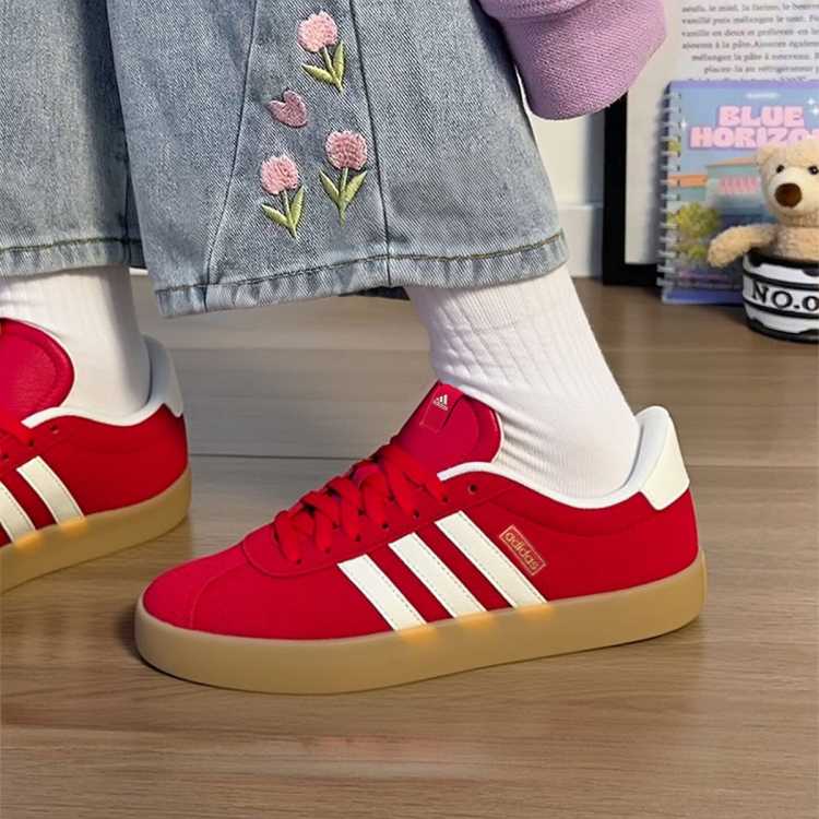 adidas 2026ƷЬŮЬŷëƤСЬͰЬЬ 261Ԫ