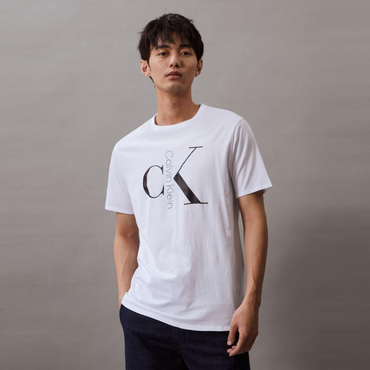 Calvin Klein Ck Jeans24夏季新款男士休闲通勤经典字母印花纯棉短袖t恤40kc829 In White