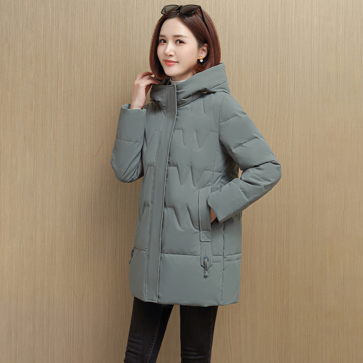 女式时尚连帽羽绒服秋冬精致大方85鸭绒羽绒服中长款女--唯品会-惠