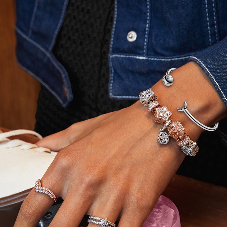 PANDORA 潘多拉星月开口925银手镯可叠戴手串轻奢高