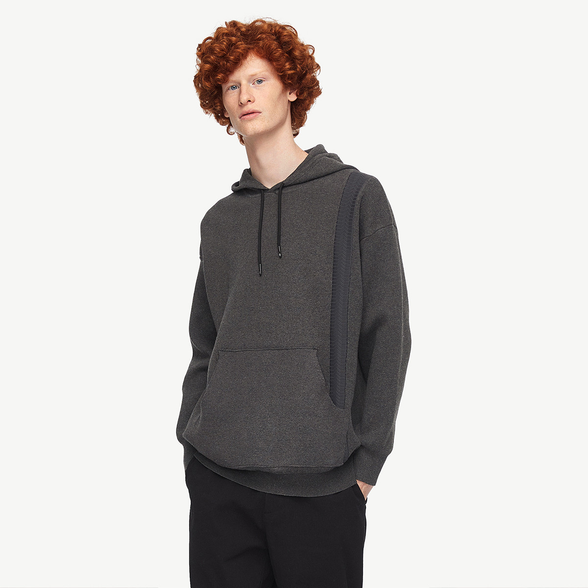 urban revivour男装休闲抽绳饰帽领针织卫衣mv42r9bn2001mv42r9bn2001