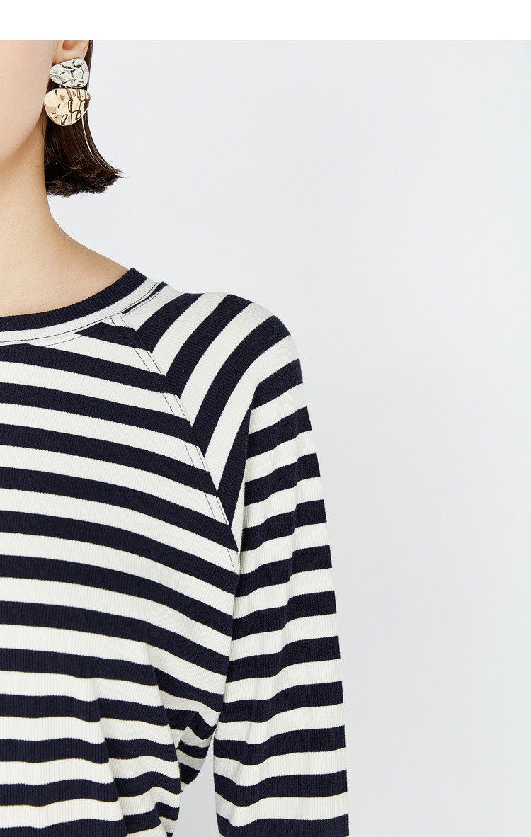 地素简约罗纹高弹条纹圆领插肩袖t恤