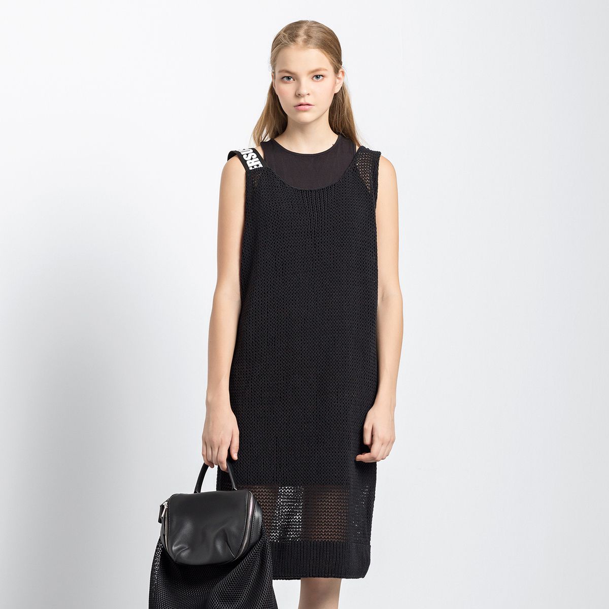 玛丝菲尔素黑色镂空时尚无袖针织连衣裙