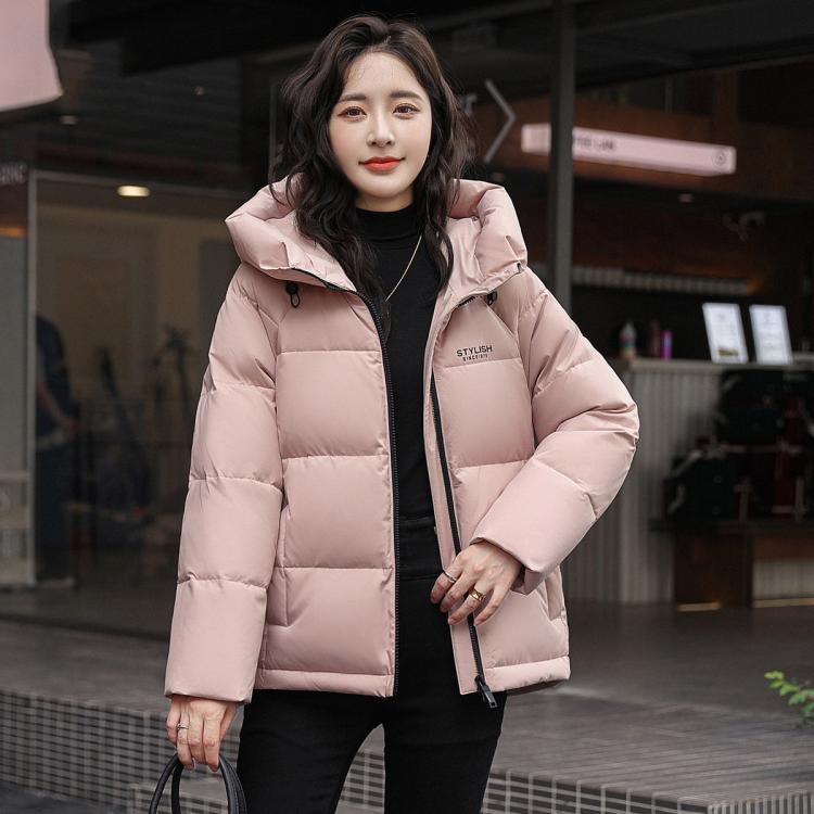 雪中飞 【都市风】时尚休闲系列H版型显瘦漂亮连帽短款女式羽绒服