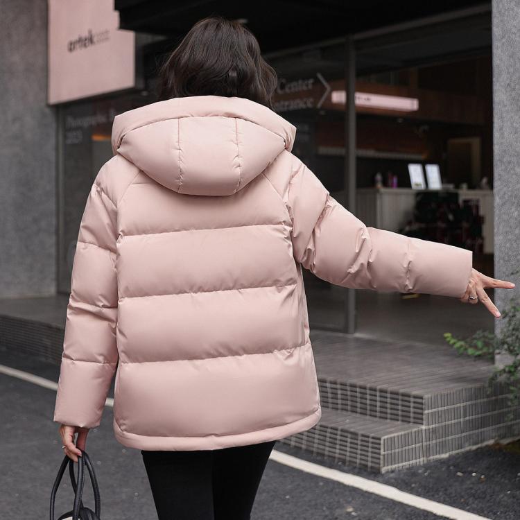 雪中飞 【都市风】时尚休闲系列H版型显瘦漂亮连帽短款女式羽绒服