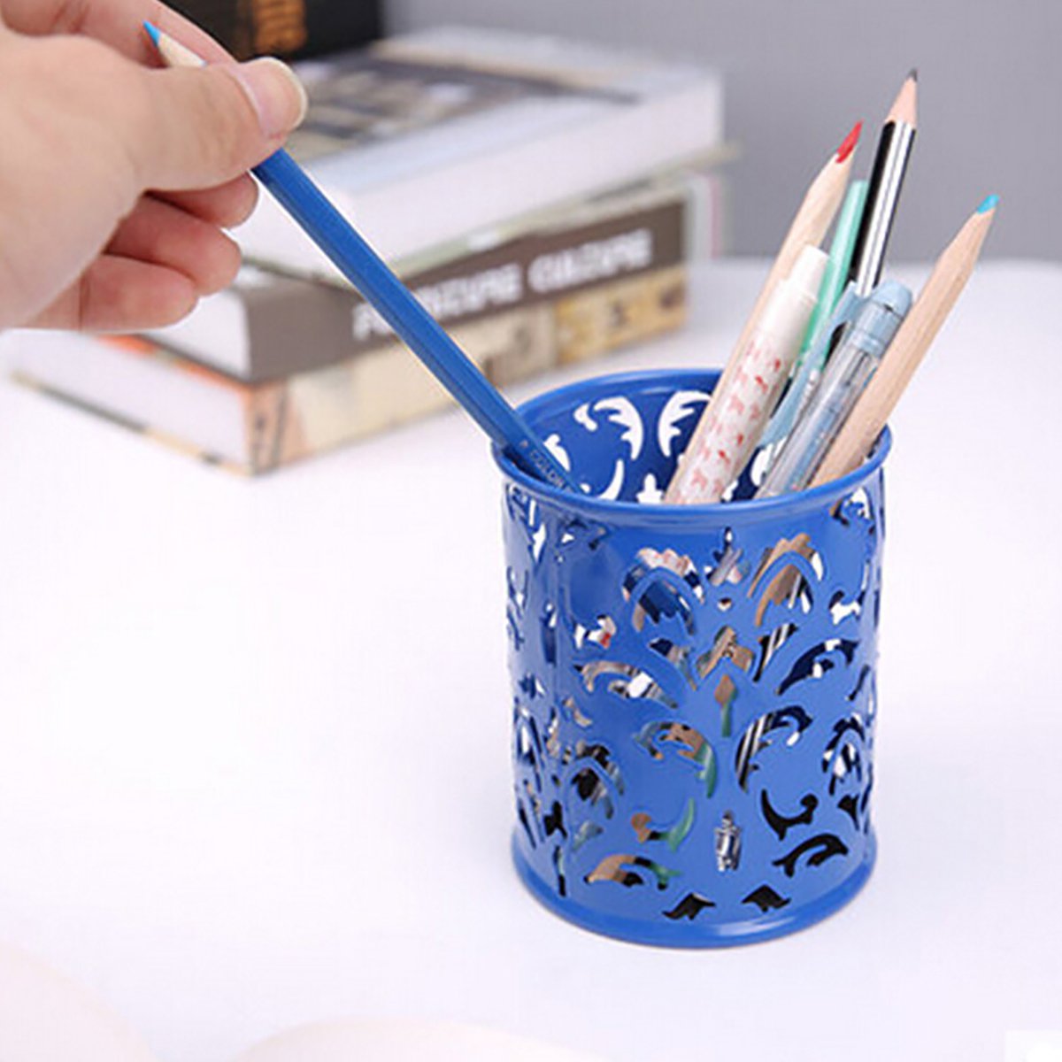 晨光文具彩色镂空笔筒收纳笔筒桌面笔座办公用品单个装颜色随机