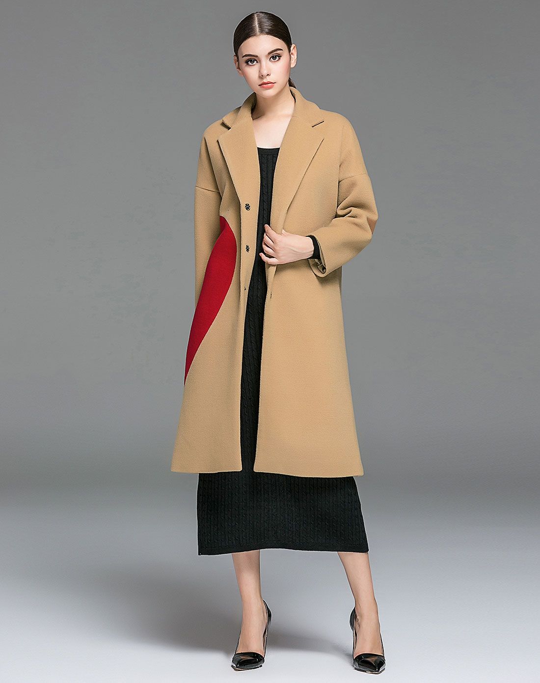 蜜糖色西装领心形图案设计淑女大衣