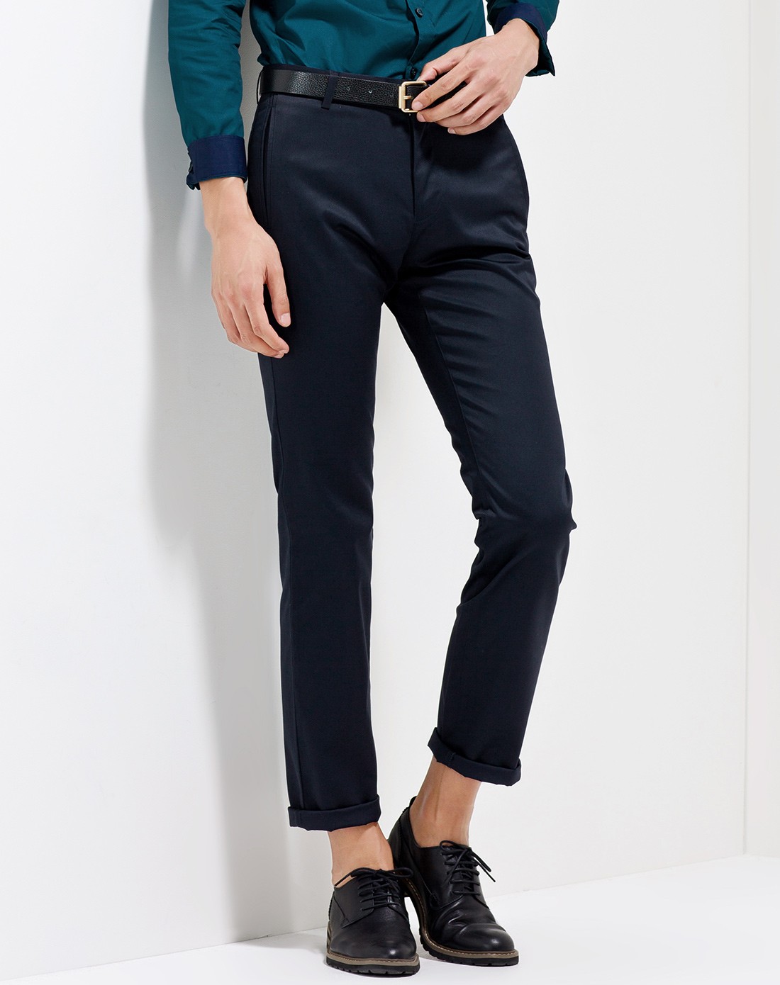 男装藏青色休闲裤