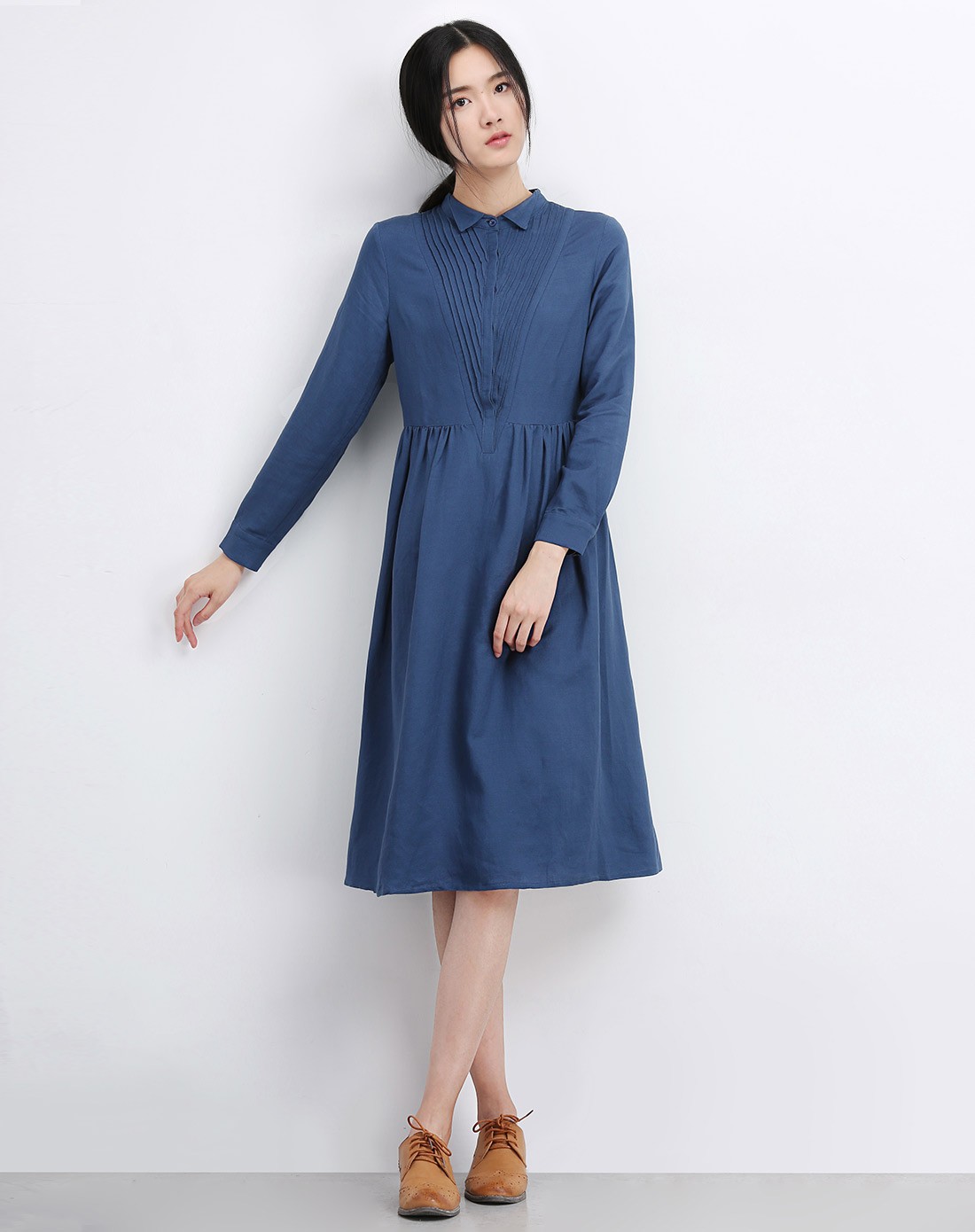 女式藏蓝色长袖连衣裙