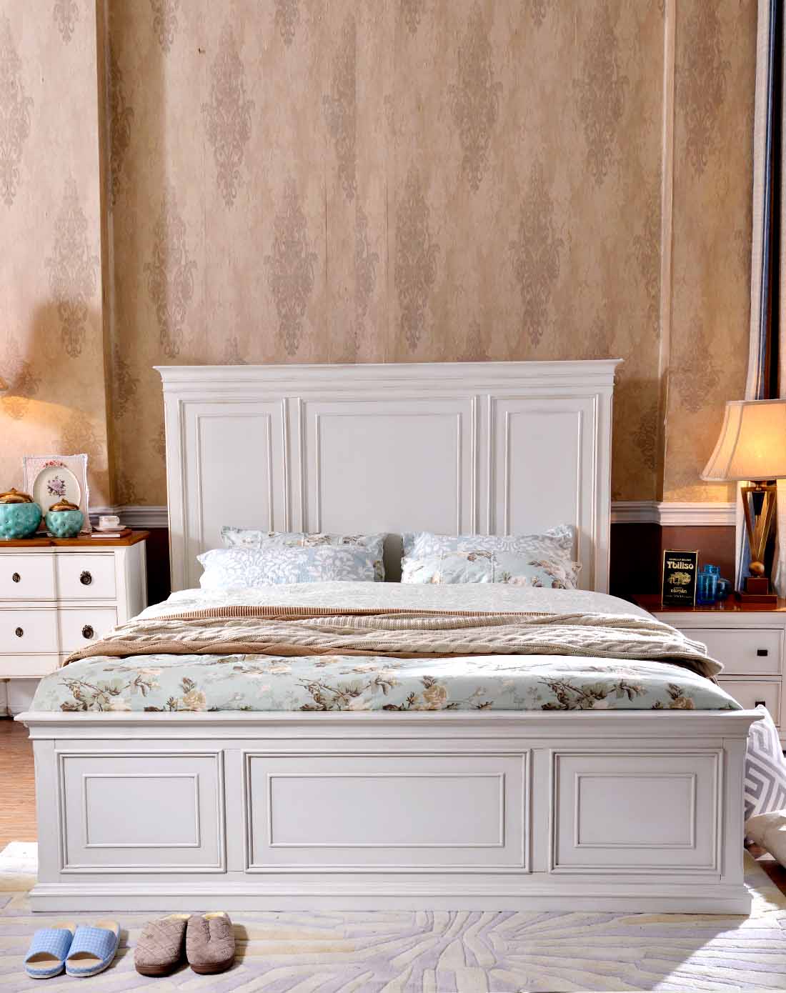 白色罗马顶床头大床1.8米