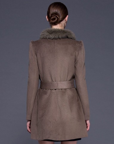 暗驼色长袖时尚毛领高端欧美风优雅毛呢大衣