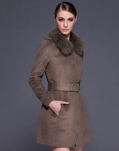 暗驼色长袖时尚毛领高端欧美风优雅毛呢大衣