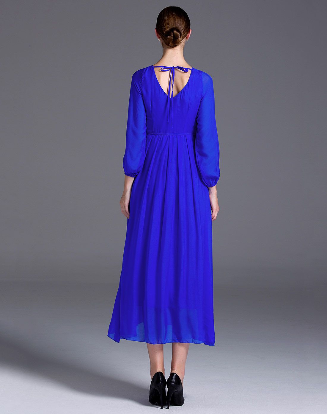 宝蓝色长袖圆领欧美风气质长款收腰连衣裙