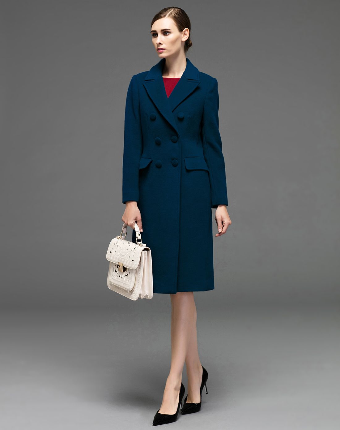 海蓝色优雅时尚双排扣毛呢修身大衣