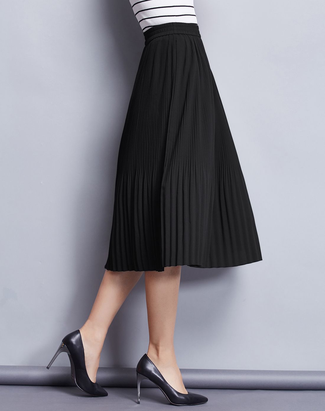 黑色压褶百搭雪纺半身裙