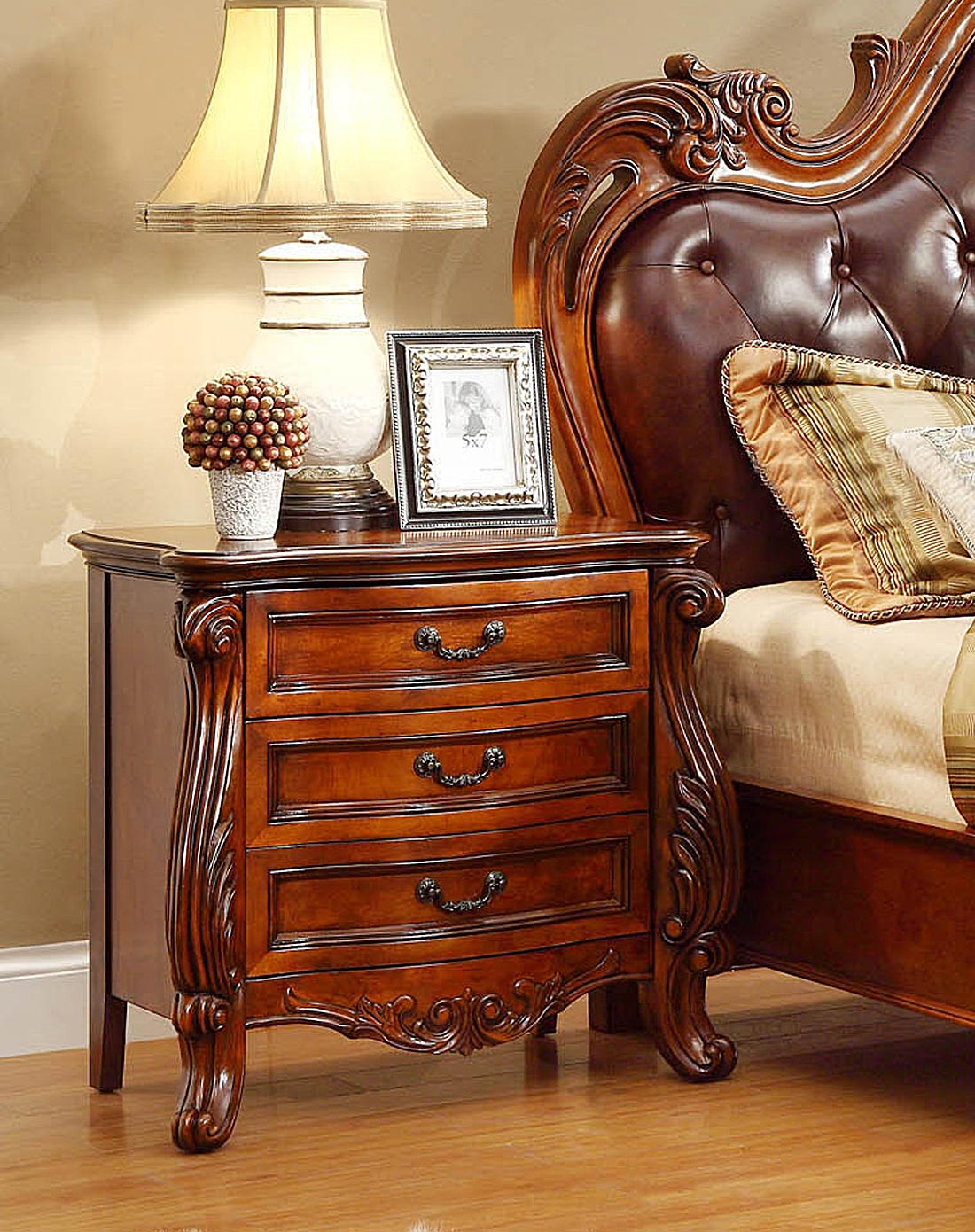 美式乡村田园实木雕花床头柜