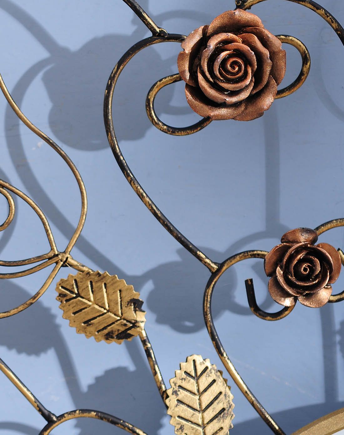 精美铁艺配立体玫瑰花钟