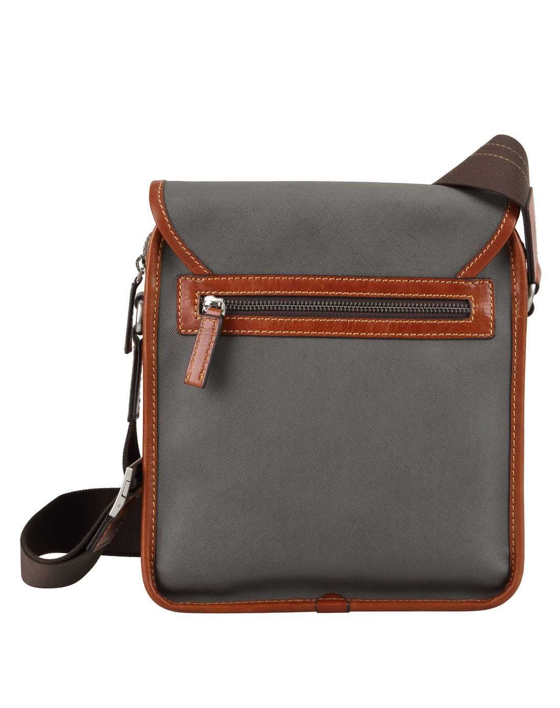 男款灰色背提包