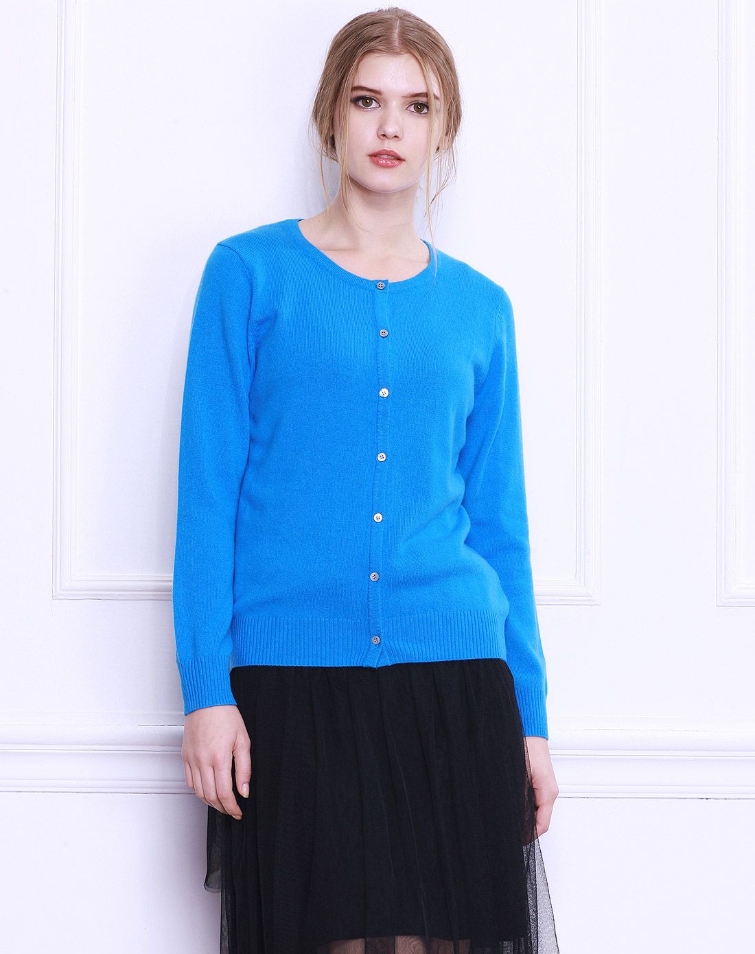 女款湖蓝净色圆领钮扣款纯羊绒开衫外套