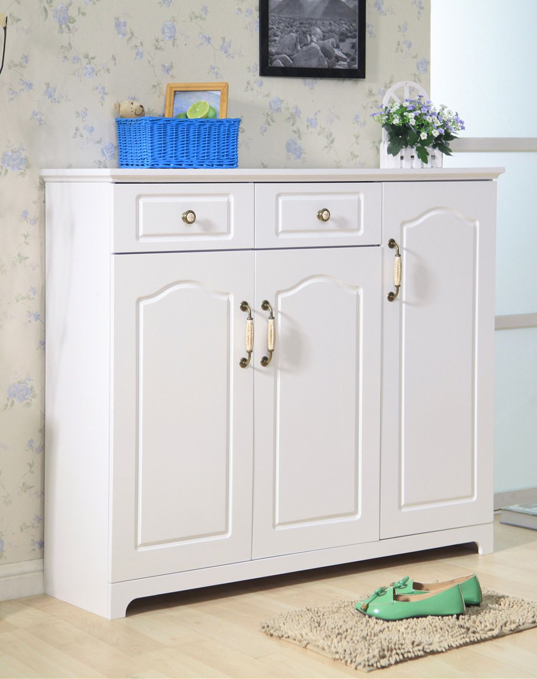 > 路易1.2米田园风烤漆鞋柜