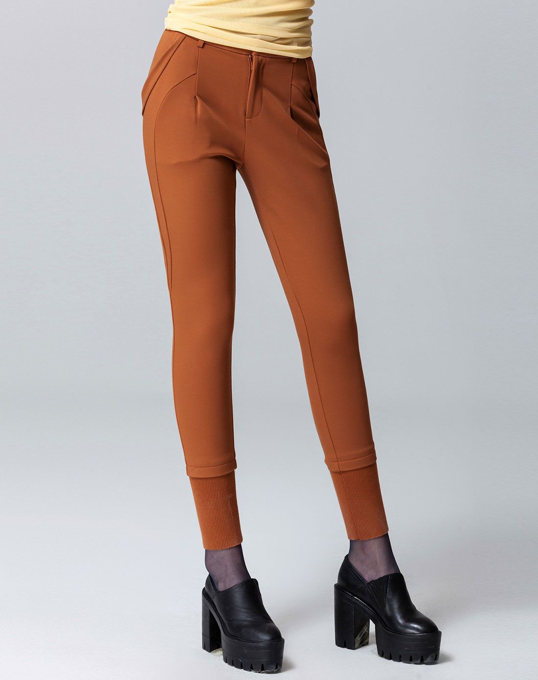 赭石黄中腰简约修身休闲裤