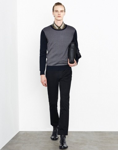 男款藏灰色圆领毛衫