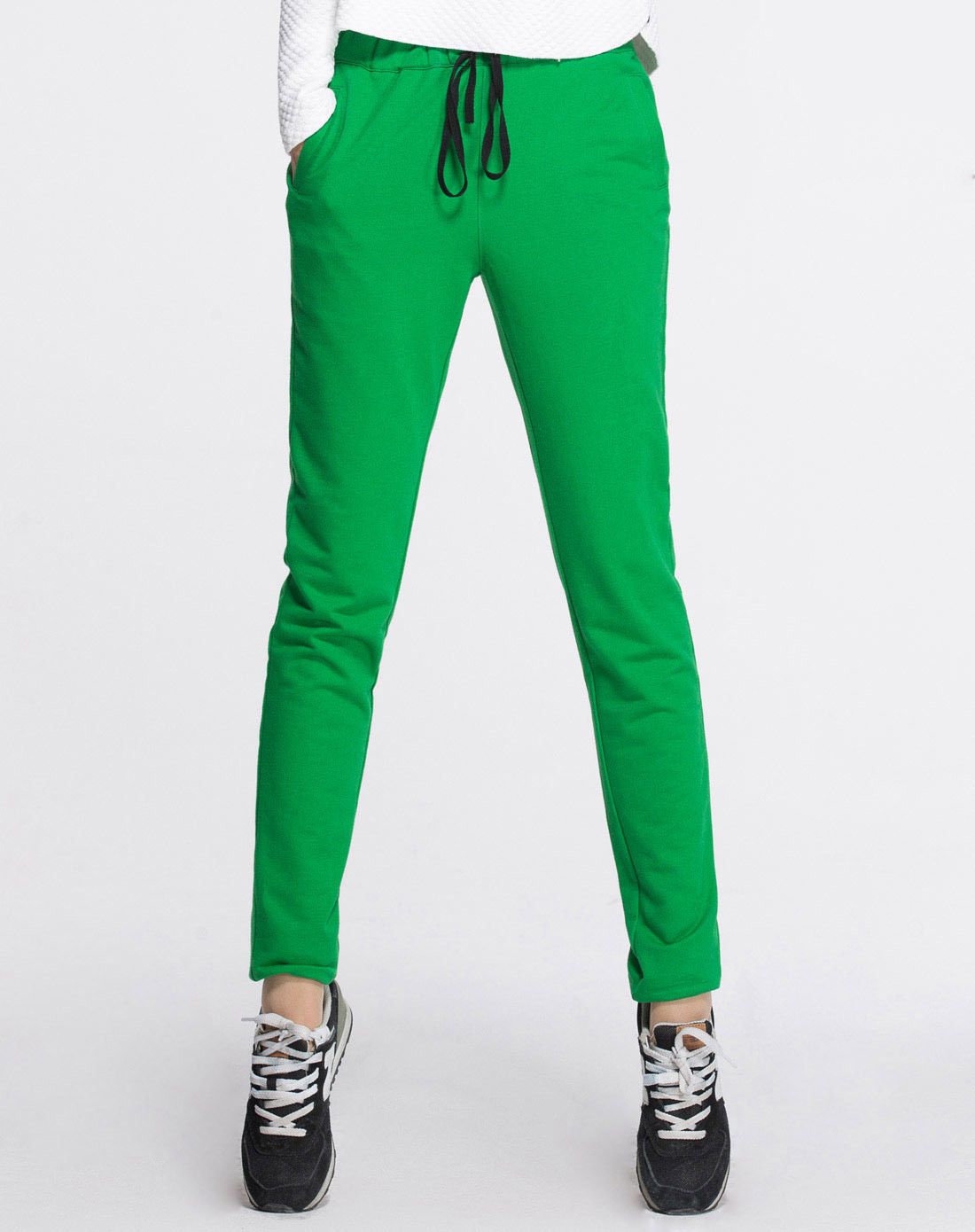 > 绿色舒适休闲抽绳运动休闲哈伦长裤