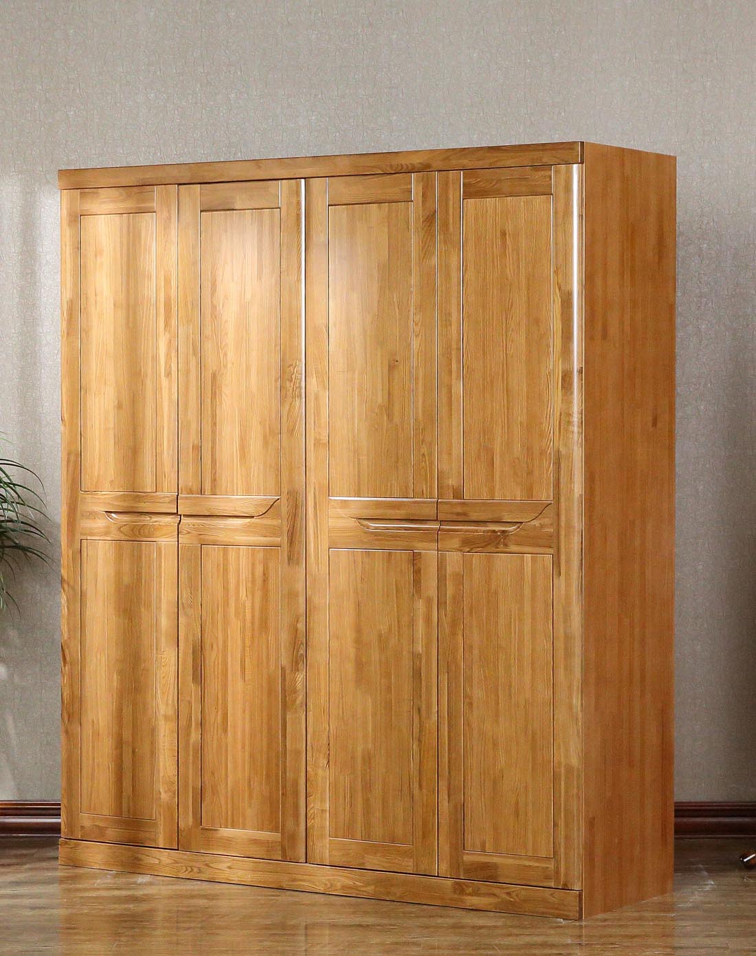 华日家居新品柚木色四门衣柜