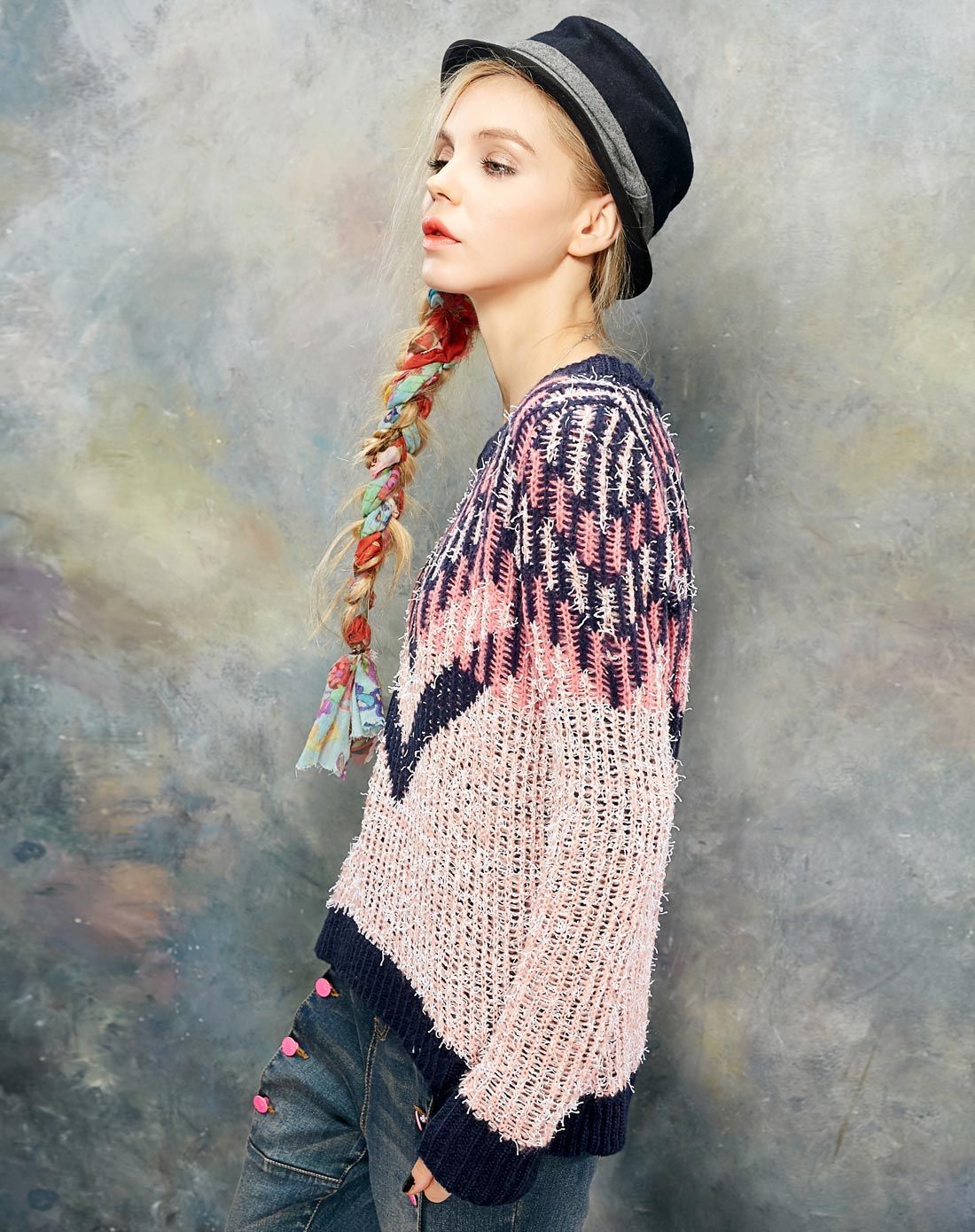 水粉紫 暖色系 撞色v型印花复古毛衣