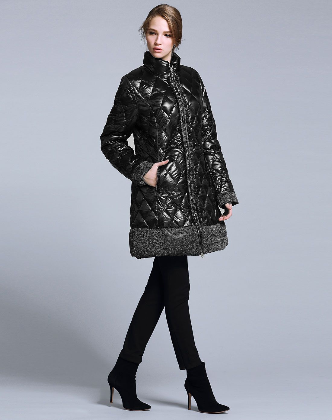 卡雷尔cerel vogue黑色稳重大方菱纹图案长款羽绒服2e340026826989