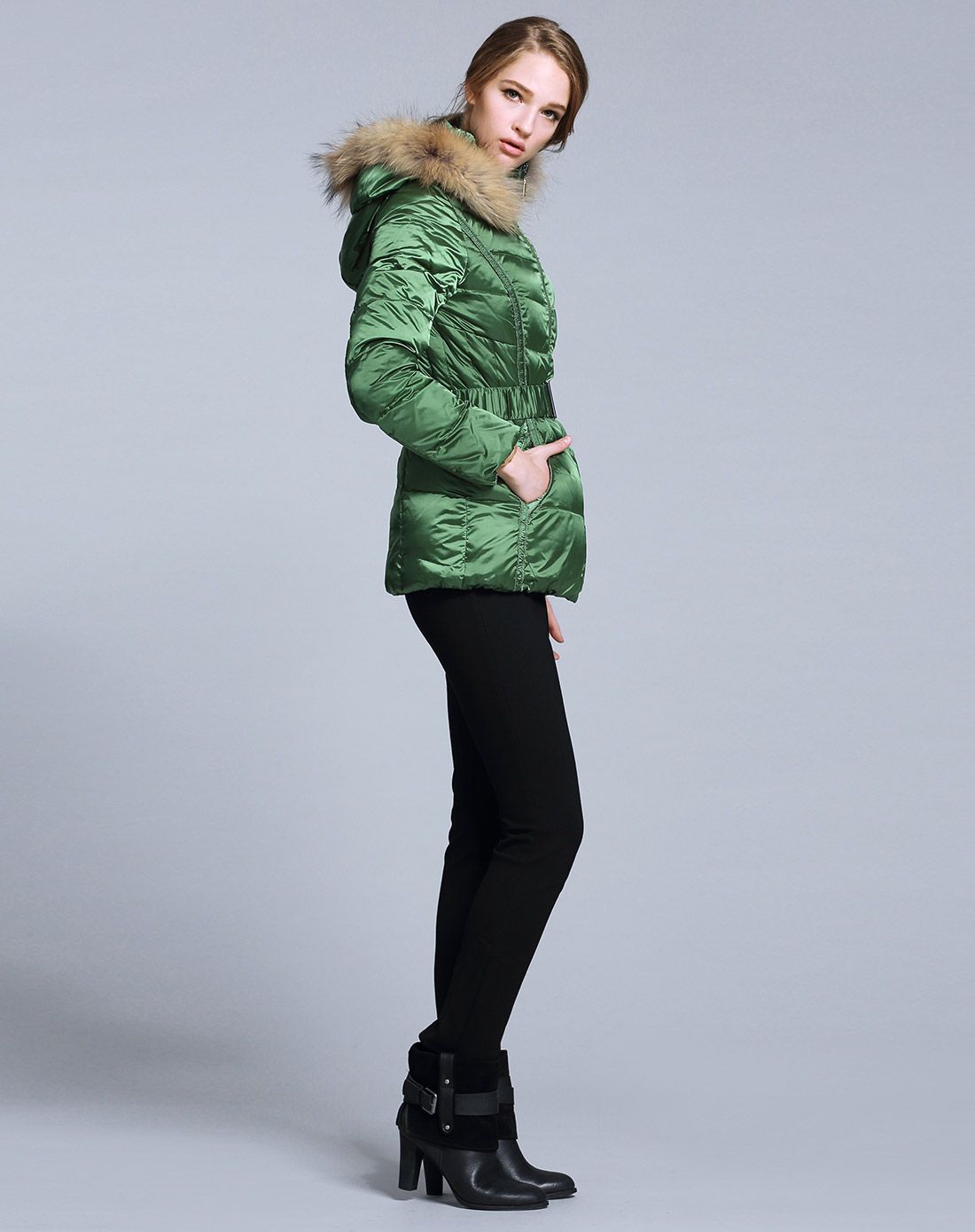 卡雷尔cerel vogue祖母绿气质淑女系腰带短款羽绒服2e329014801456