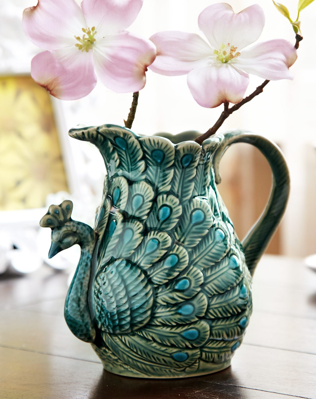 18*16cm欧式陶瓷浮雕带柄手绘艺术花瓶-翡翠孔雀