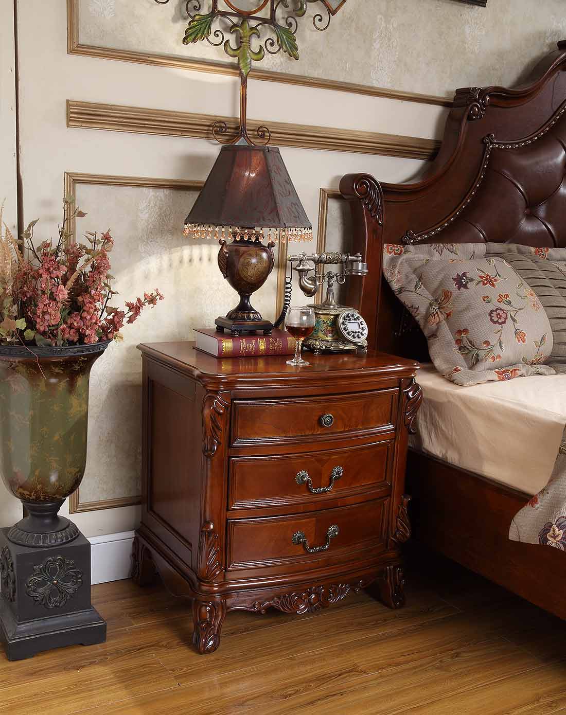 美式床头柜 实木雕刻 f96302