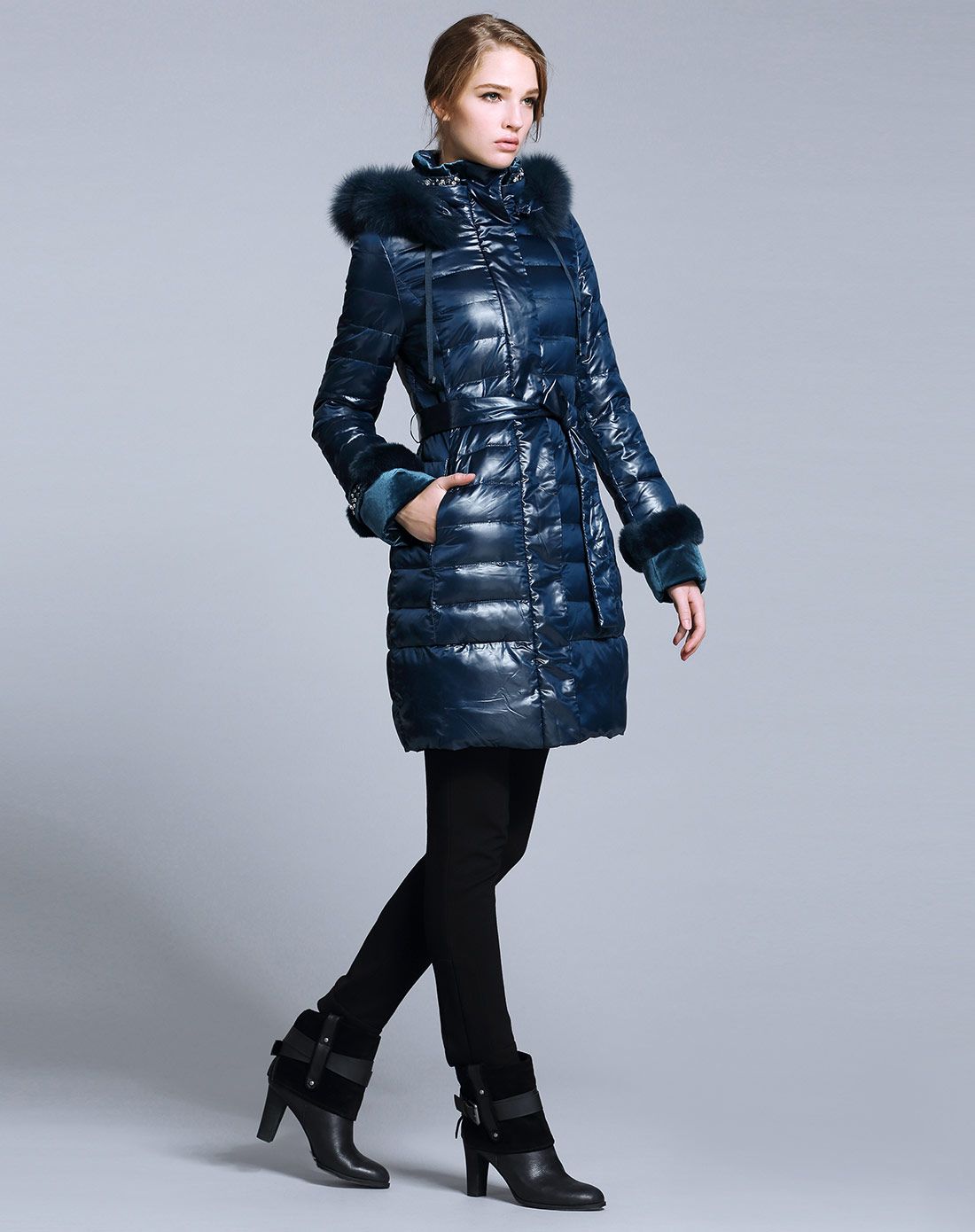 卡雷尔cerel vogue孔雀蓝时尚百搭系腰带长款羽绒服2e340014801463