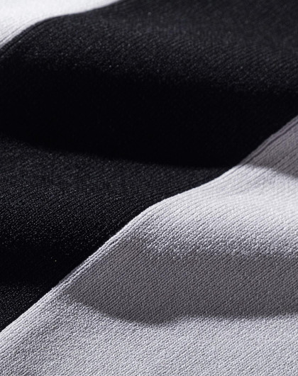 浅灰色/黑色五分袖圆领包臀显瘦套装